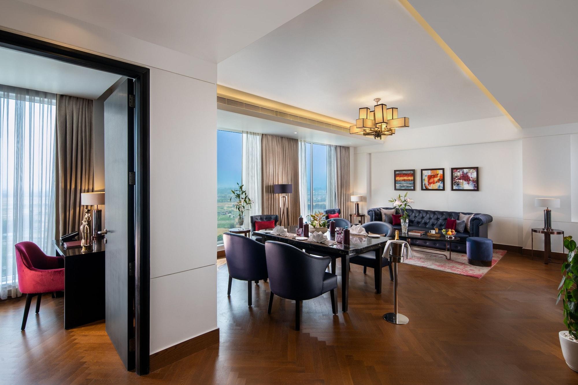 Sandal By Lemon Tree 5* Noida