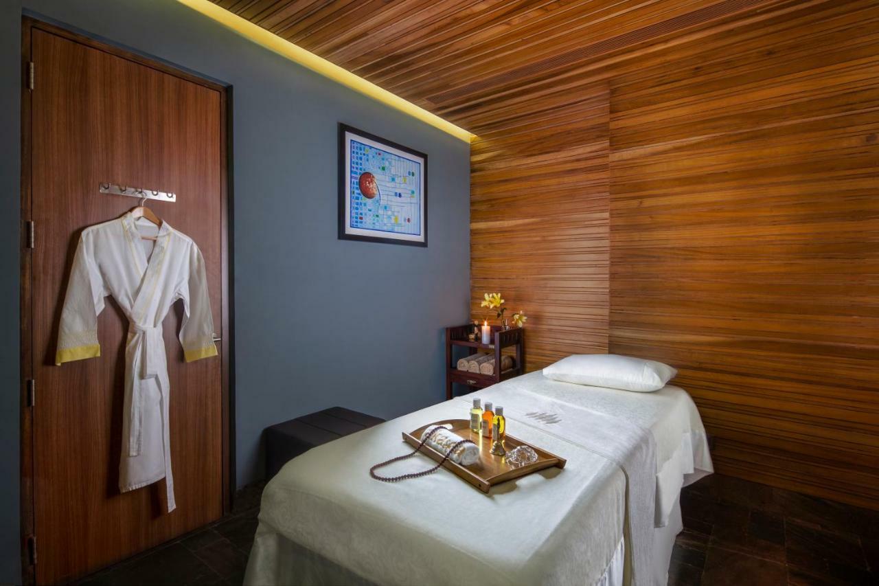 Sandal By Lemon Tree Hotel